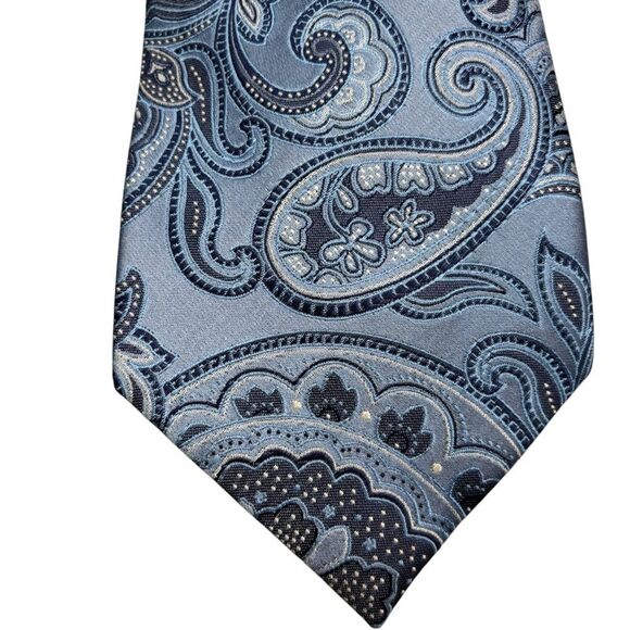 Lot of two Men’s Geoffrey Beene Brand Silk Neck Ties - Picture 3 of 11